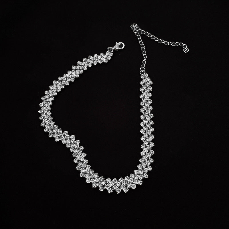 Collier strass étincelant