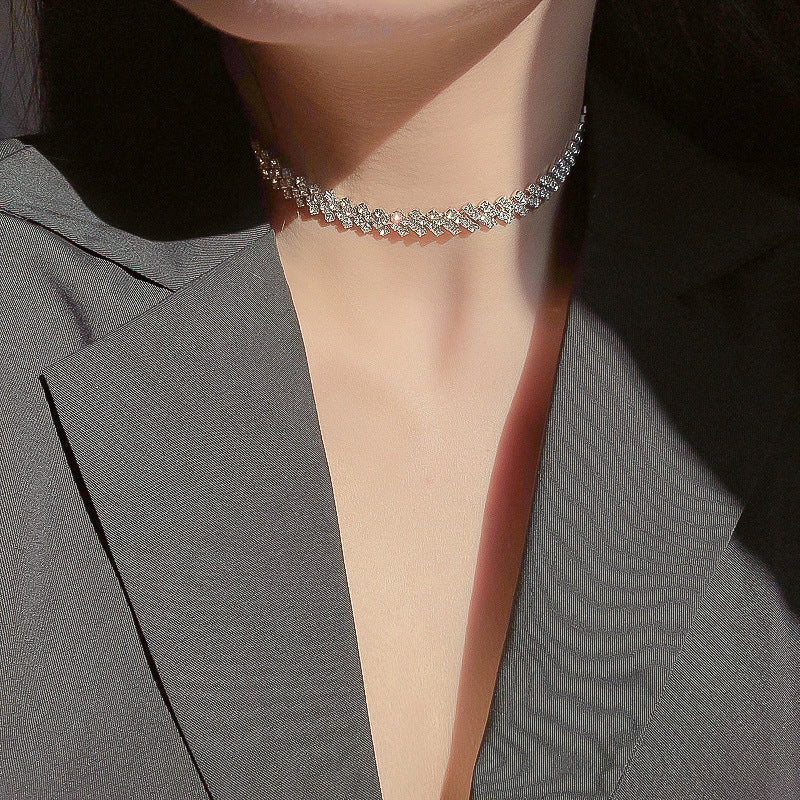 Collier strass étincelant