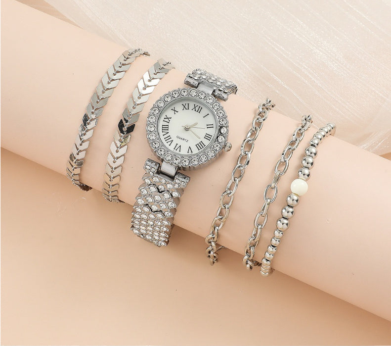 Montre pour femmes avec 5 bracelets